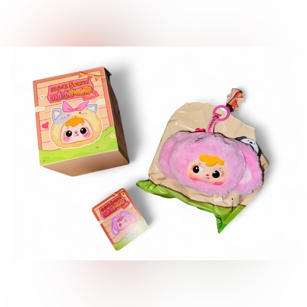 🐰 Samuel Mini – Confirmed Bunny Plush Keychain (Scented!) New and Unused
